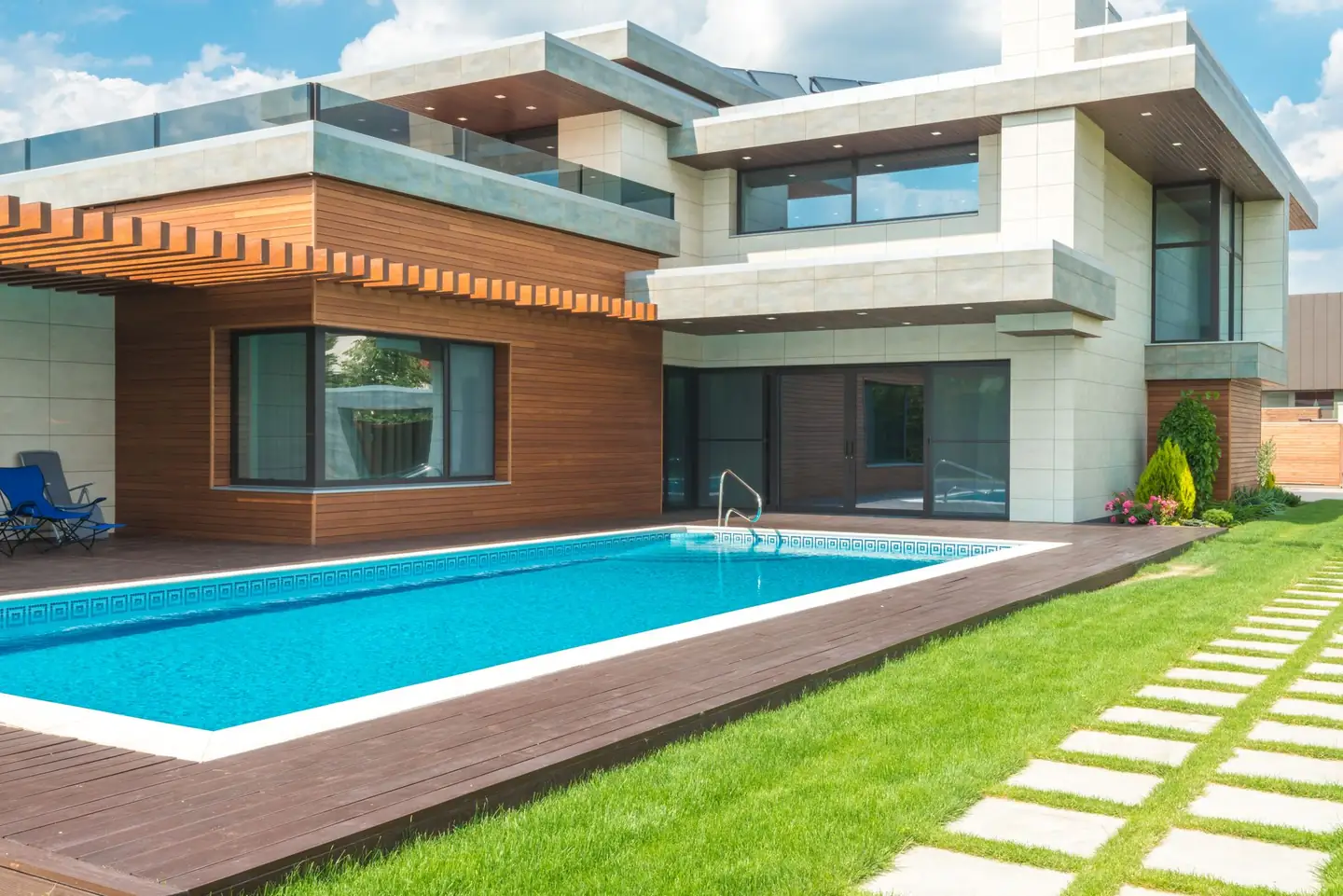 Infinity & Wet-Edge Pools in Clyde, NSW